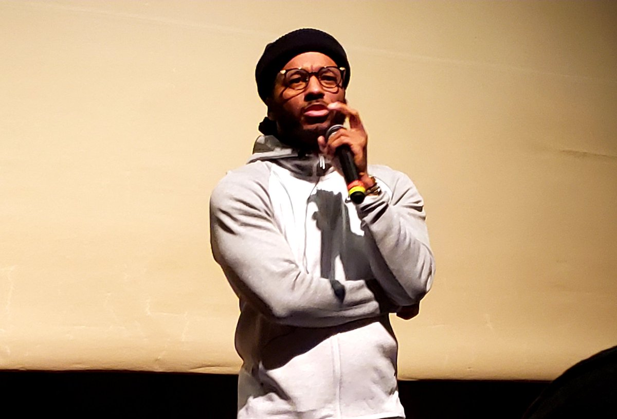 BTrainOf300FGE's tweet image. Wanna personally say THANK YOU to @MONTANAof300 for his time, wisdom, &amp;amp; knowledge he shared at Lincoln College with his fans. He was very down 2 earth, encouraged participation, welcomed taking pics w/ fans, &amp;amp; I copped an FGE Xmas Sweater! 

#NotCommonSense #ProperSense #RapGod