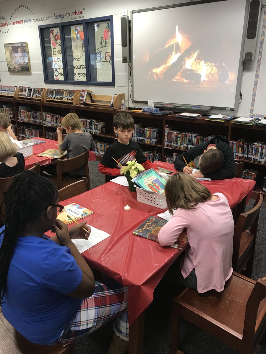 MrsplowdenP's tweet photo. Ended our day with a book tasting complete with crackling "fire", holiday songs, great fiction &amp; nonfiction books about holiday traditions from around the world, cookies, and juice!  Thank you again @DebFowlerd for helping make this idea fun and successful! @pvespride #pvespride https://t.co/GToglS84at