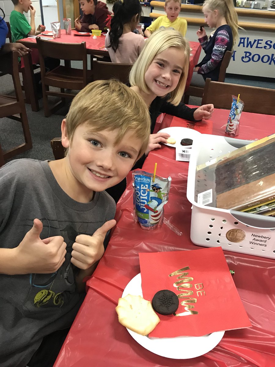 MrsplowdenP's tweet photo. Ended our day with a book tasting complete with crackling "fire", holiday songs, great fiction &amp; nonfiction books about holiday traditions from around the world, cookies, and juice!  Thank you again @DebFowlerd for helping make this idea fun and successful! @pvespride #pvespride https://t.co/GToglS84at