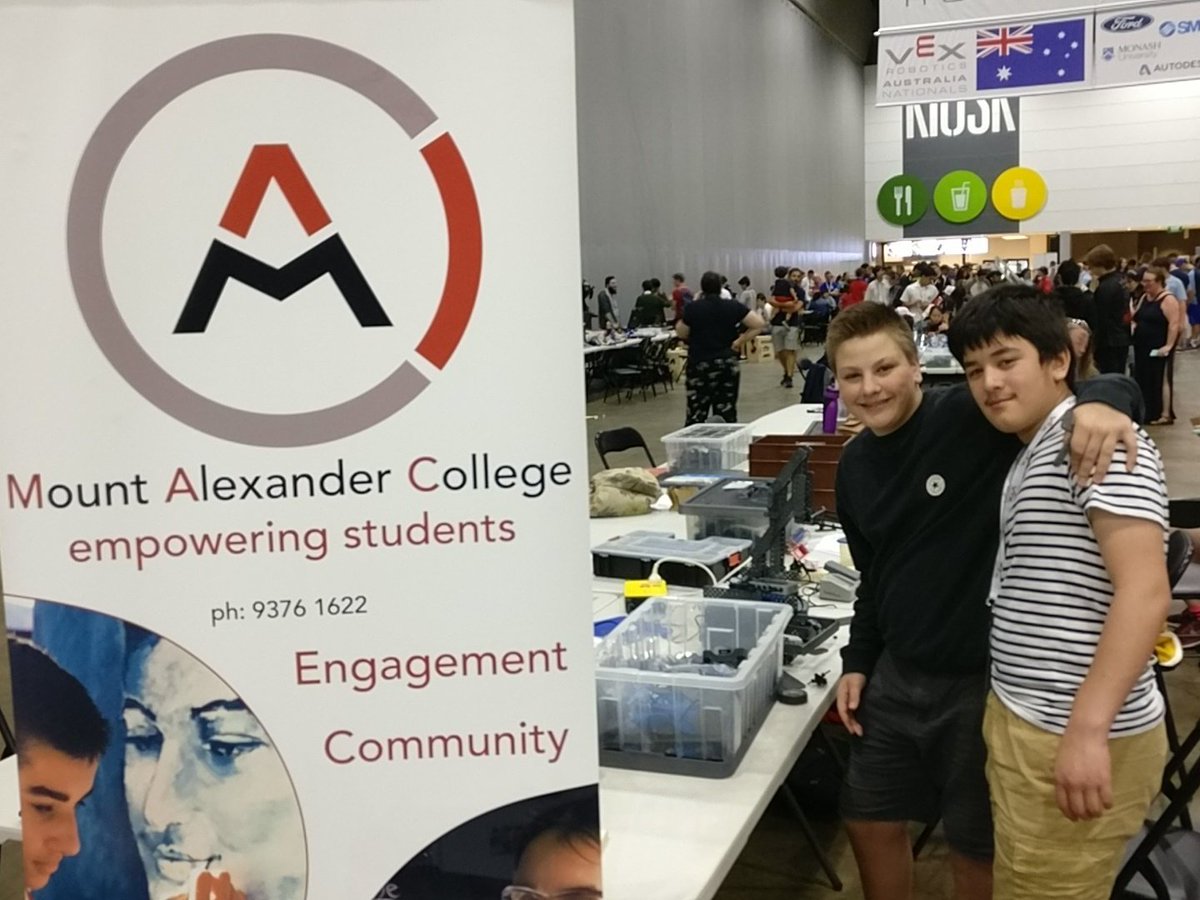 @MountAlexanderC loving VEX IQ at the Australian Nationals <a href="/VEXAustralia/">VEX Australia</a>