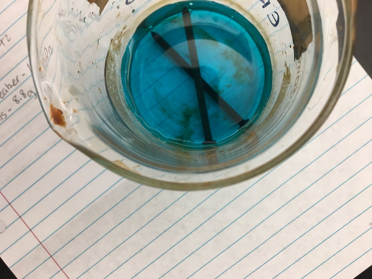 atkinswestchem's tweet image. Day 1 of the stoichiometry lab. Fe nails in CuCl2 - check back Monday to see what happens! @WSFCS_Science #RealTimeChem #WeDoScienceWell #ExpModelDemo