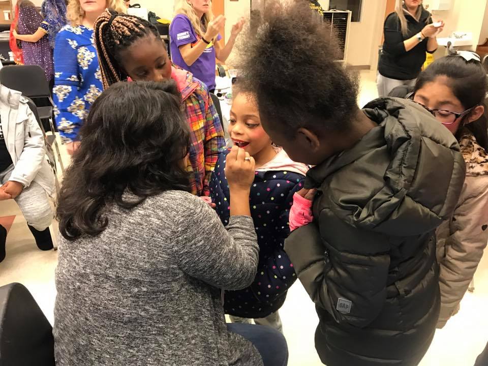 Our fourth grade Drama club went on an evening, field trip to see Aladdin Jr. at Mauldin High School.The play was put on by elementary students at Oakview Elementary.We were so excited for this opportunity that Oakview allowed us to have.@OnlyAtOakview #WordattheStreet