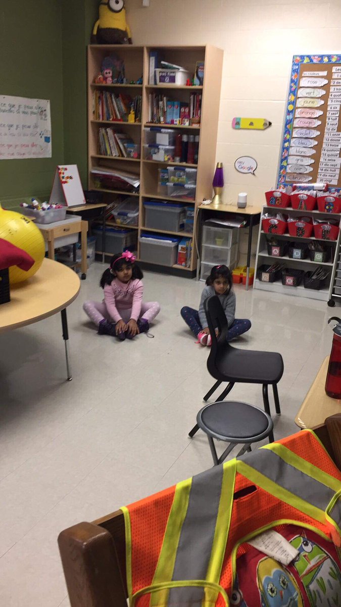 MlleWinter's tweet photo. Yoga on Thursday for #dpaeveryday #novdpa #MOVEmber @Mandela_PhysEd @MandelaPS π§π½ββοΈπ§πΎββοΈ #mandelapride https://t.co/gNiTCMmQwE