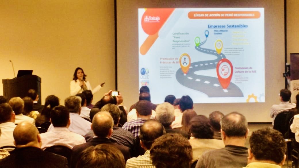 zorrillavane's tweet image. TASA convocó a su cadena de proveedores! 300 mypes! ¿Para qué? Para fortalecer sus capacidades en #RSE y #Sostenibilidad. Gestión Socialmente Responsable para promover empleo decente! Construyamos juntos un #PerúResponsable #HayqueSumaRSE 🌍🌱🇵🇪