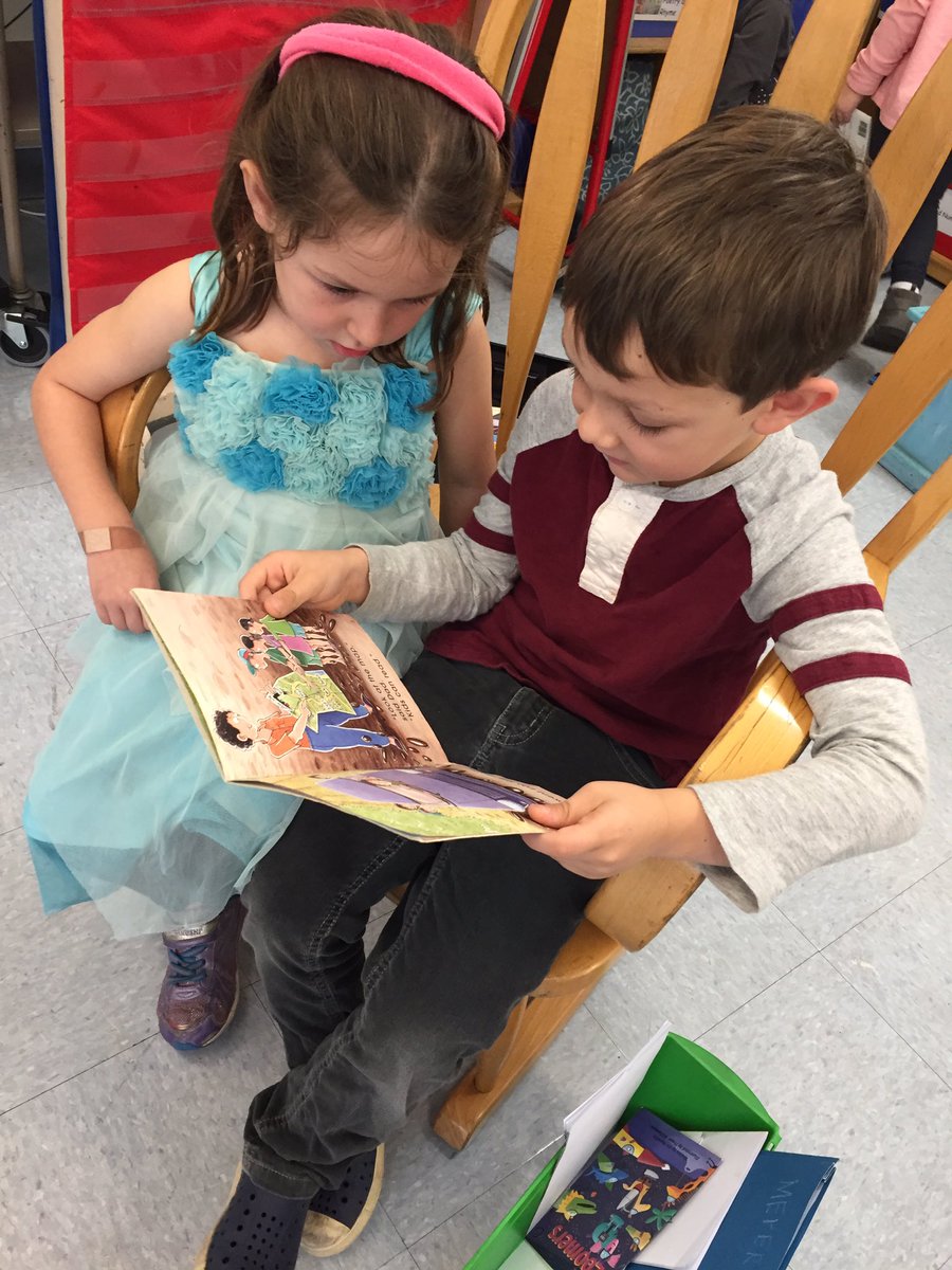 L1ndyMarieC's tweet photo. How can I be this lucky? To have this be my job and not feel like a 'job' #TeacherLife https://t.co/u7pyKD1kWv