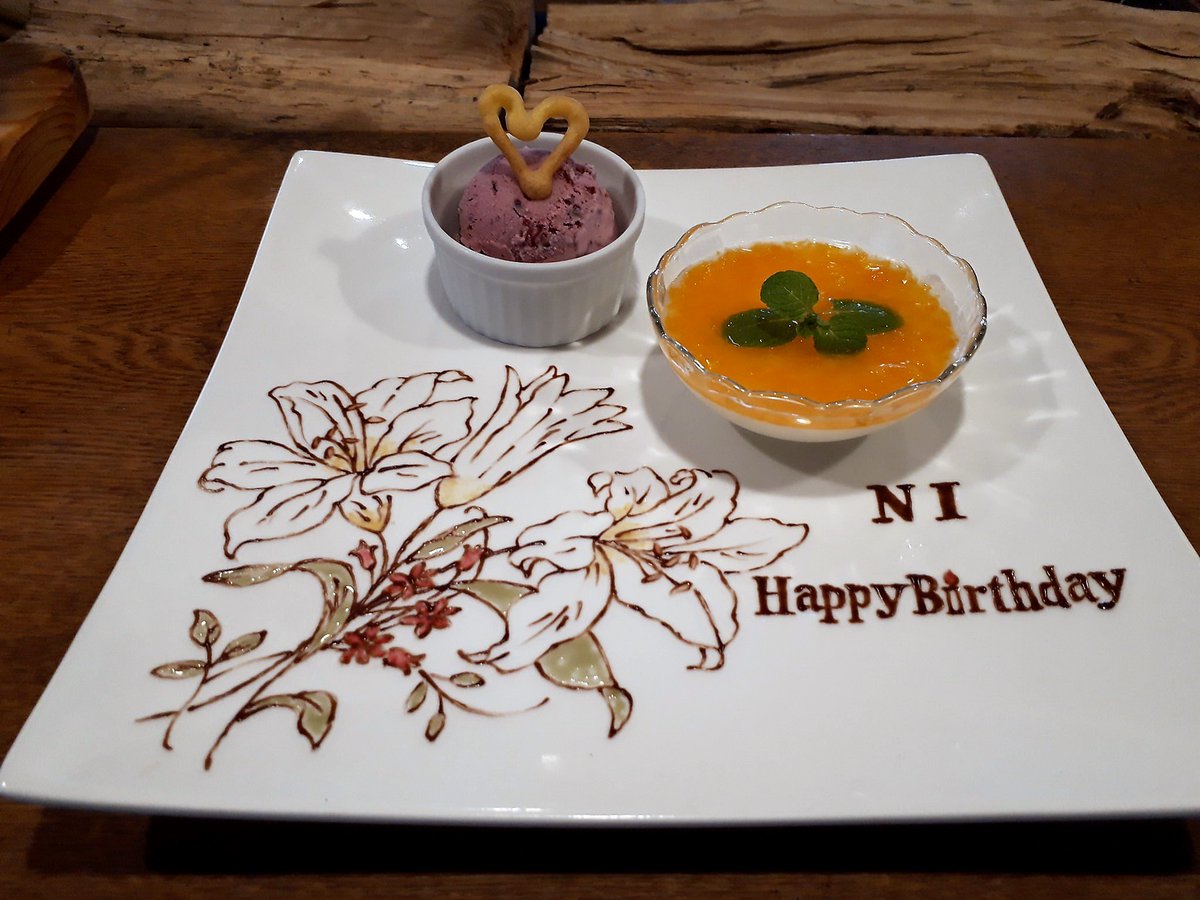 Restaurant 35 サンゴ 怒涛の一週間のまとめ 百合の花 バースデー 浦和レッズ バースデー バースデープレート お祝いプレート チョコレート チョコレートペイント チョコレートアート チョコレートアートプレート チョコレートアーティスト