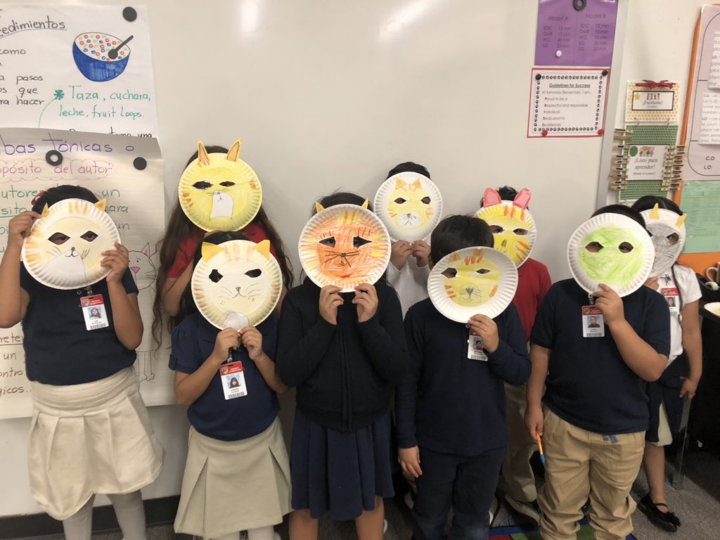 FirstRom's tweet photo. Having fun creating a mask and writing how we made it !@AliefISD @Alief_Lang_Arts @KennedyCougs https://t.co/w3A1R8D4xm