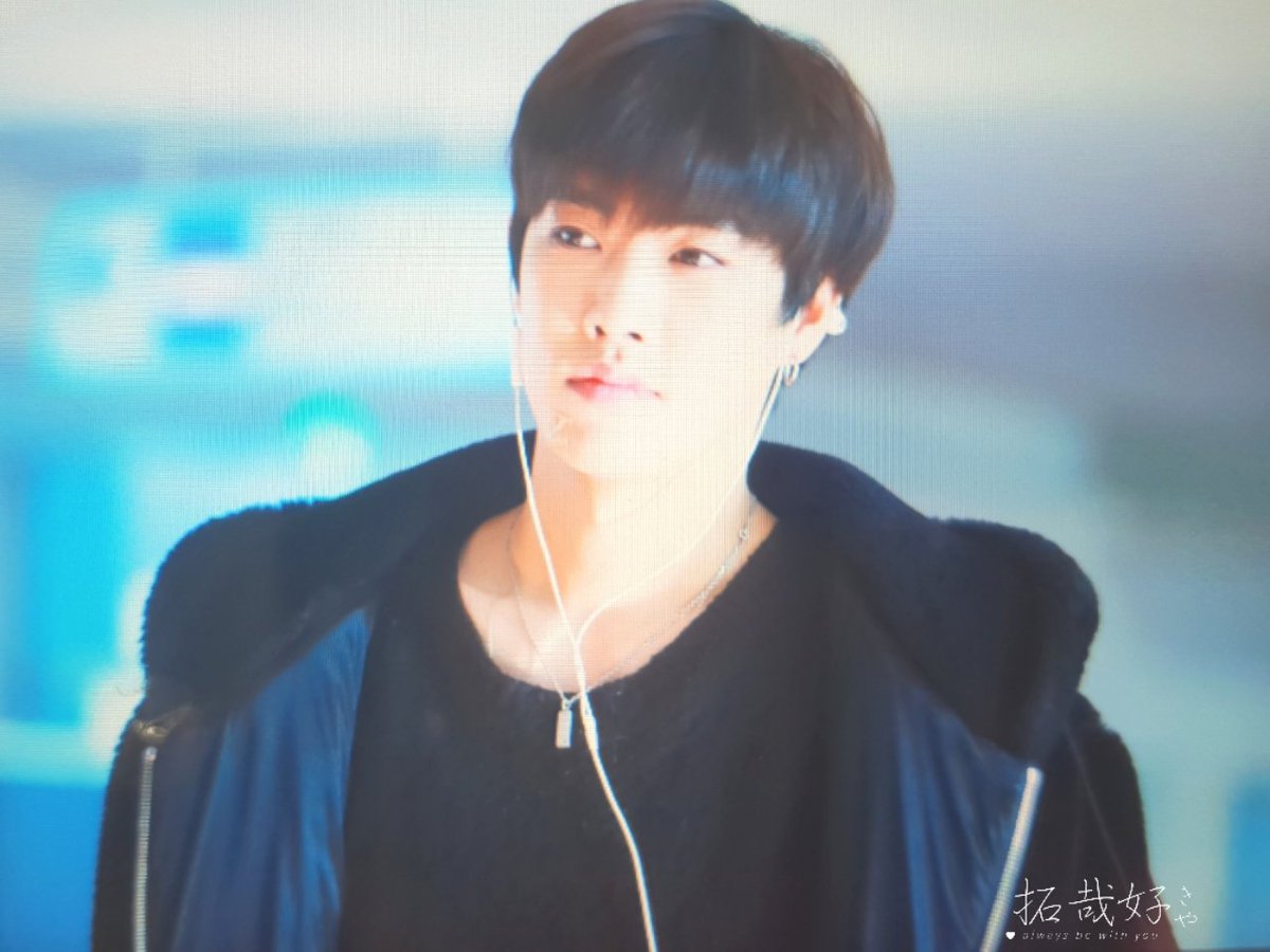 takuyaskia's tweet photo. 181201 하네다 입국

오늘 정말 잘생겼어ㅠㅠㅠㅠ😭😭😭
_
#크로스진 #CROSSGENE 
#TAKUYA #타쿠야 #タクヤ #寺田拓哉 https://t.co/ZZpRx7HIdR