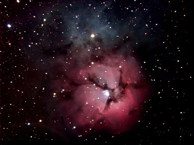 Todd_Scheve's tweet photo. La nebulosa Trifid o M20 en Sagitario / The Trifid #Nebula or M20 in Sagittarius

via @IAC_Astrofisica Autor: Jordi Ortega López

https://t.co/fRZvHxIN6w

#Astronomía #Astronomy #宇宙 https://t.co/wNheryAkZo