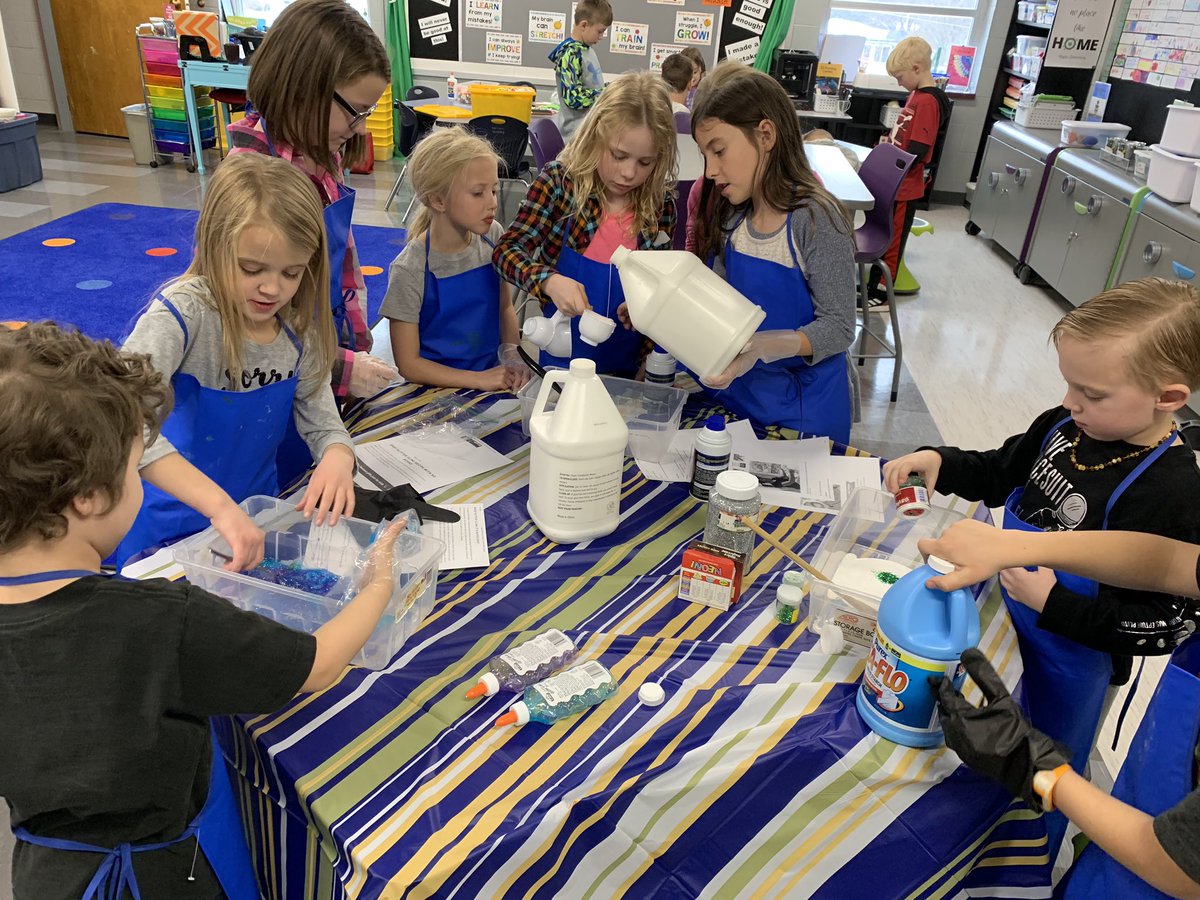 sara_freeman's tweet photo. You know itβs been a FUN leadership hour when this is what your room looks like! Getting ready for our #holidaystore that will benefit local families #NotableNovember #ssdpride #maplemakers #warriorscreate #makerspace #slime https://t.co/Ok1EwRtVvz