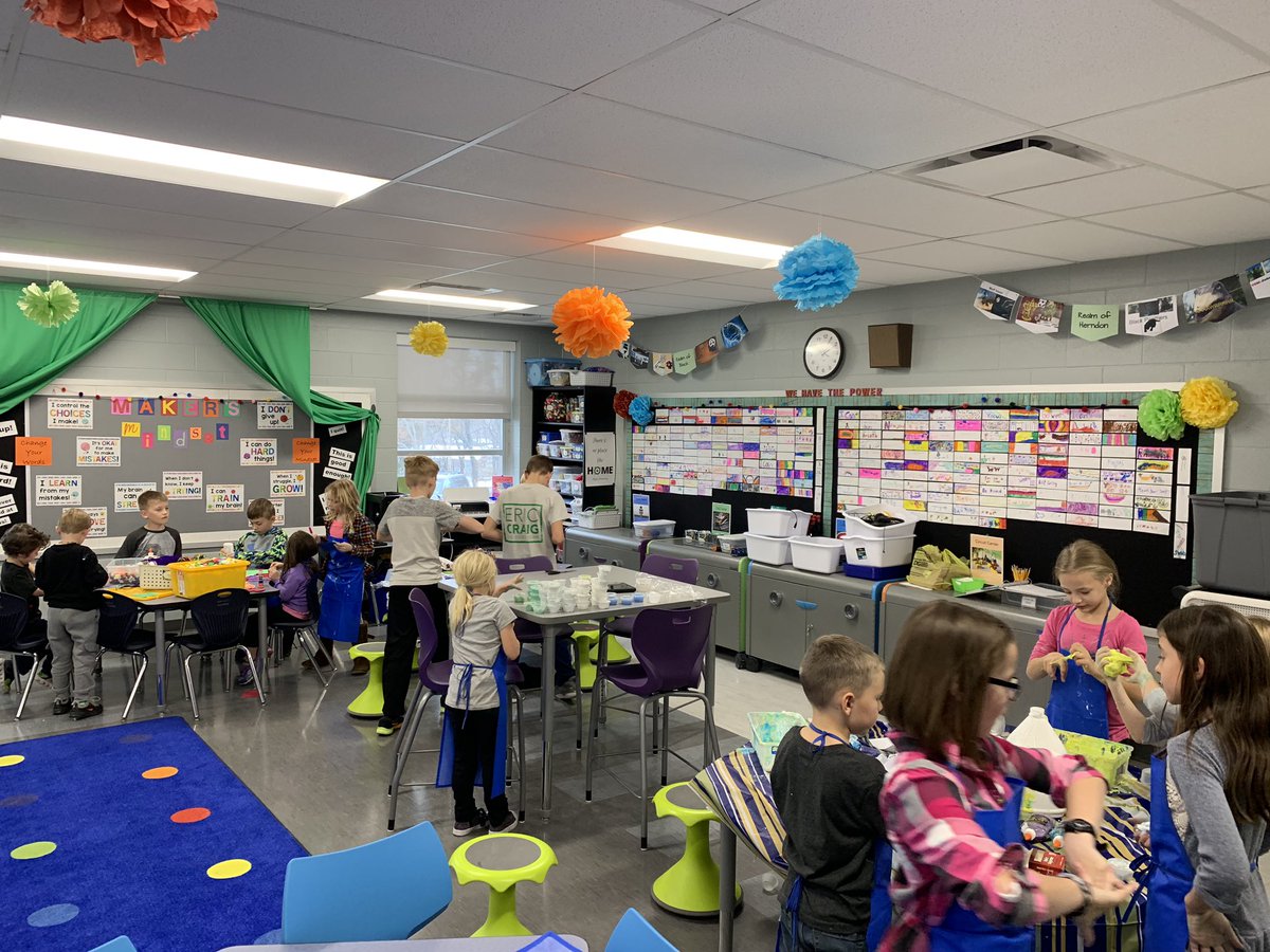sara_freeman's tweet photo. You know itβs been a FUN leadership hour when this is what your room looks like! Getting ready for our #holidaystore that will benefit local families #NotableNovember #ssdpride #maplemakers #warriorscreate #makerspace #slime https://t.co/Ok1EwRtVvz