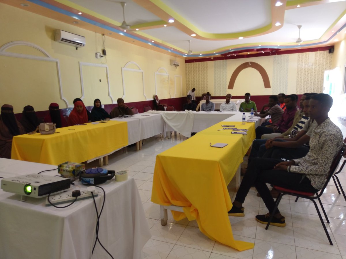 SomaliaTides's tweet photo. About to start #leadership and #management training for 30 young graduates in Puntland-Somalia. The training is funded by @UNFPA_SOMALIA and is being implemented by @SomaliaTides #leadershipandmanagement https://t.co/ctmg8v1v4u