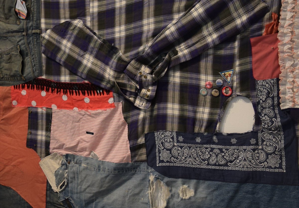 Come on by Chandra Cerrito Contemporary in Oakland tomorrow and make a freak flag with Angie Wilson and see Common Threads, a Mending Collective project! "Let Your Freak Flag Fly" workshop led by Angie, 12/1 from 1-4pm. Make a freak flag to express the state of you.