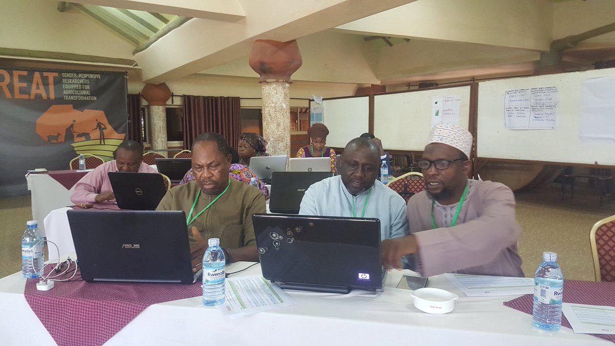 MakCAES's tweet image. 6th and final day of the #GREATTLIIICourse workshop has kicked off with group discussions ahead of presentations in due course of the day.