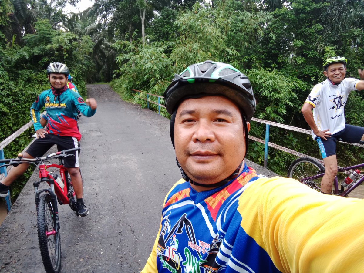parmana_yogi's tweet photo. Gowes minggu
@EventSepeda @sandiuno @subcyclist @B2W_Official https://t.co/3525QEzz2W
