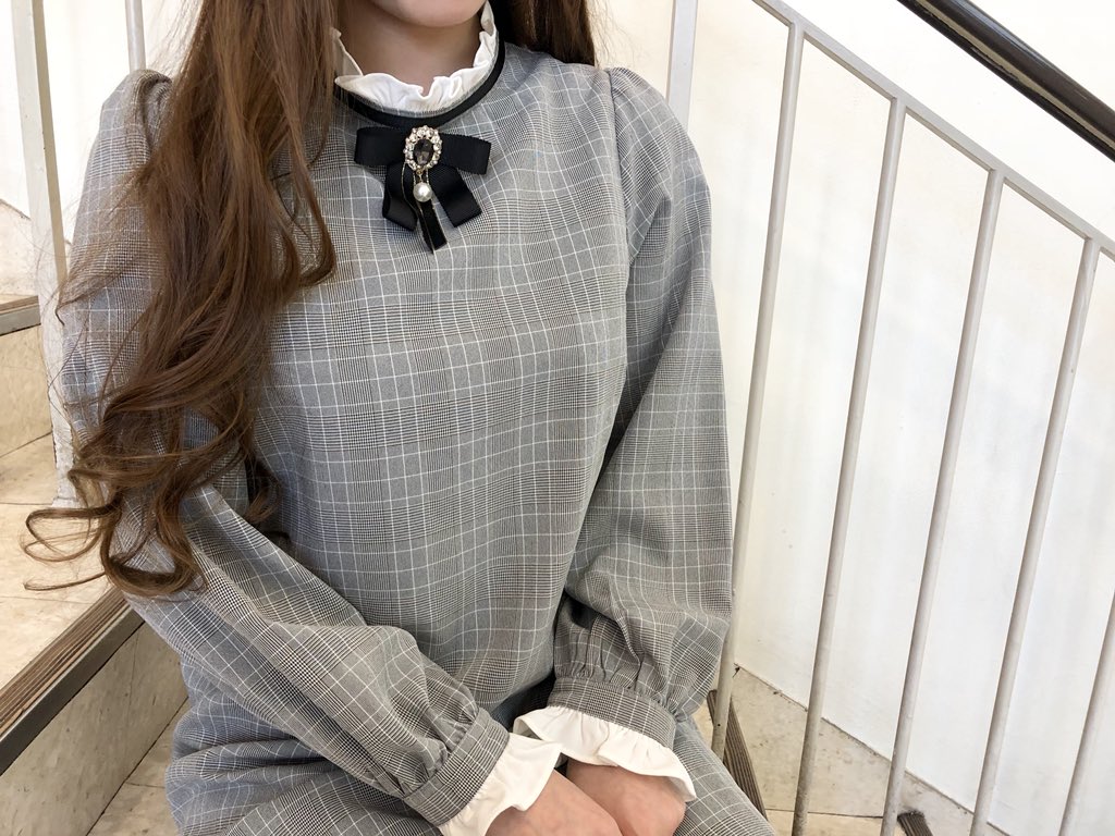 Rojita New Arrival ビジューブローチ長袖サックワンピース 7 900 Tax 人気のワンピースが長袖になり入荷致しました ビジューとレトロチェックがポイントのアイテムです Rojita ロジータ