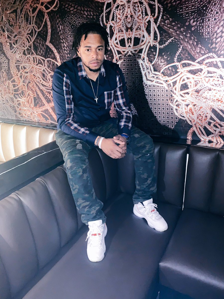 JazzyNOLA's tweet image. Real Bosses sit back 👂🏽. #TheMizzleExperience