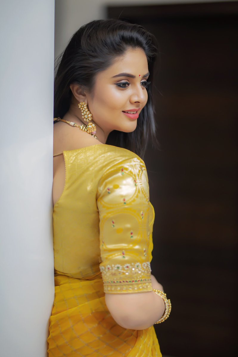 MukhiSree's tweet photo. Happy Saturday! 🥰 https://t.co/jEbl1XmBMB