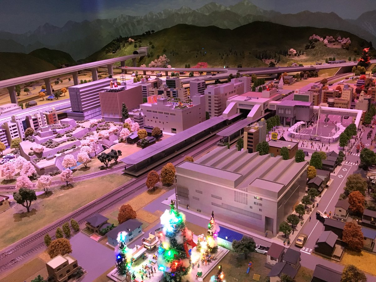 今日は家族で山梨へ🚘

子供が電車好きなので、
『どきどきリニア館』☺︎

リニアがもたらす未来は凄いことになりそうです(^^)

#リニアモーターカー