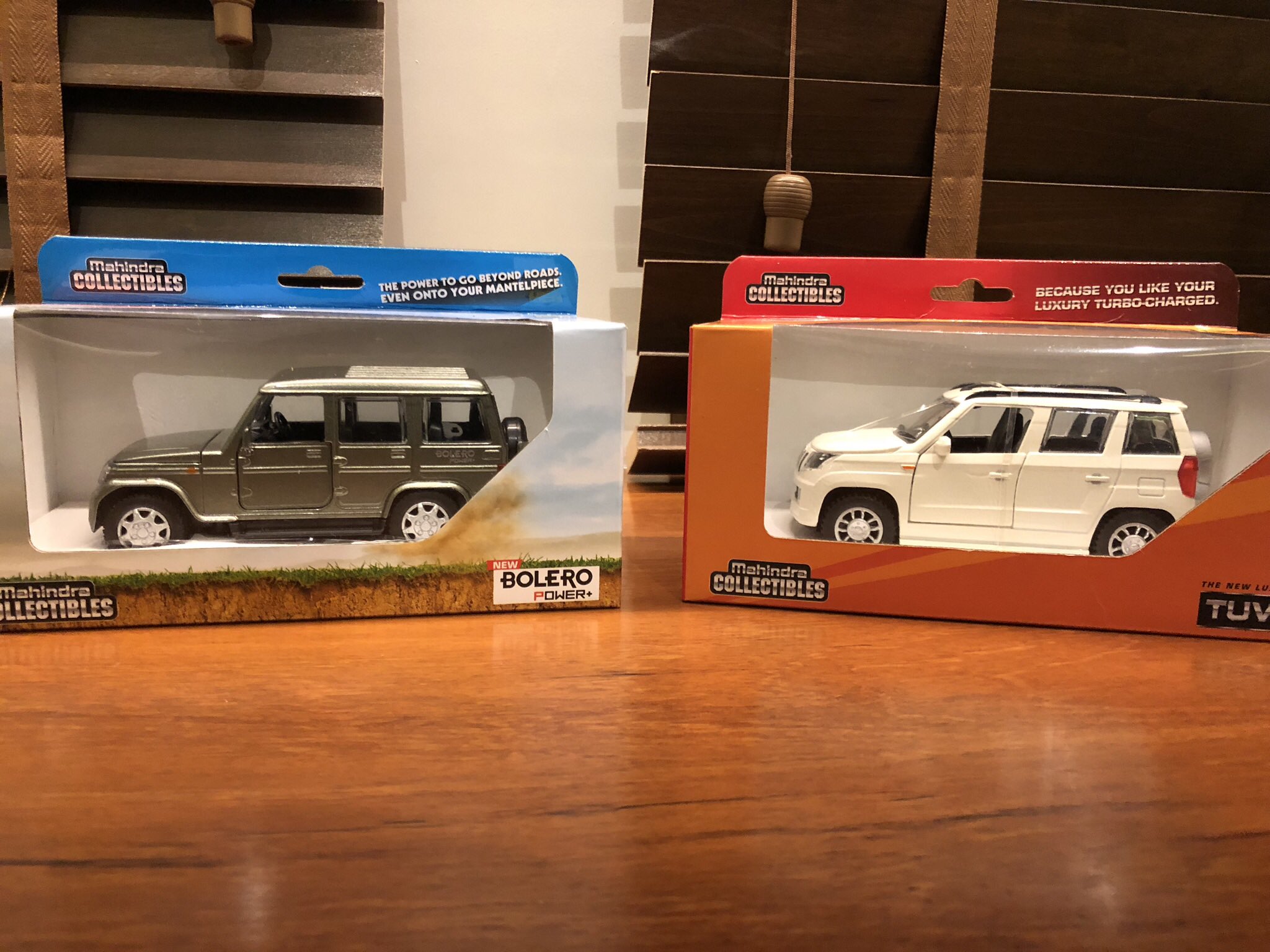 mahindra bolero scale model toy car