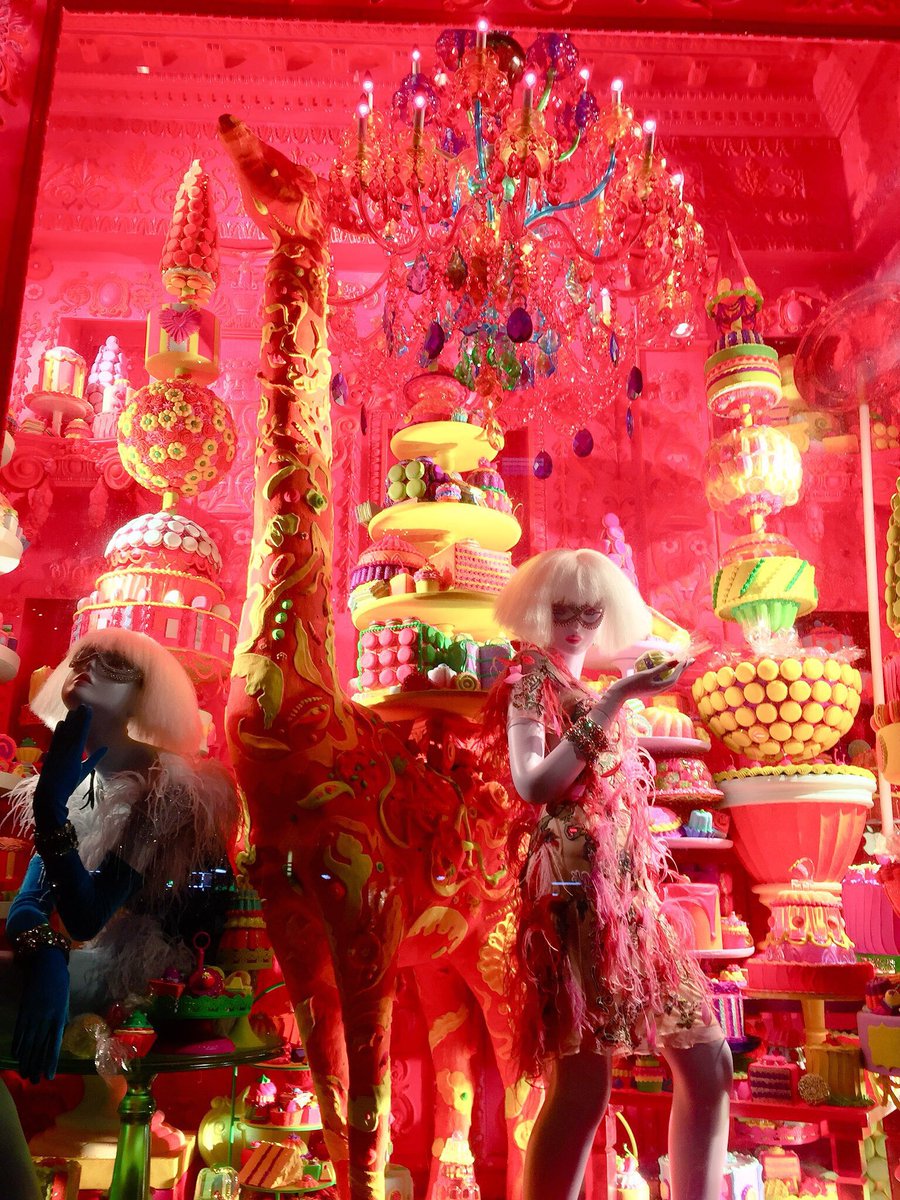 fashion7thave's tweet photo. Love @Bergdorfs Holiday windows this year! The theme is a celebration of all things sweet π₯π¦π π¬π‘π°π #BGHoliday #BgWindows #ChristmasInNYC #Christmas #WindowDisplay #Fashion #BergdorfGoodman #NYC #Retail #VisualMerchandising https://t.co/BQLfUER7Wm