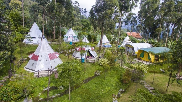 6 Tempat Kemping Mewah di Bandung Raya bit.ly/2RsvXAK #infoBDG