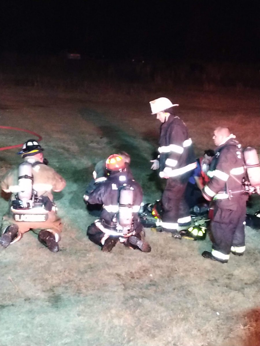 TavernFire's tweet photo. Last night, crews responded 1st due to a working structure fire on Mountain Creek Rd. All occupants safely made it out of the home. #smokedetectorssavelives https://t.co/Ui4qVevl8g