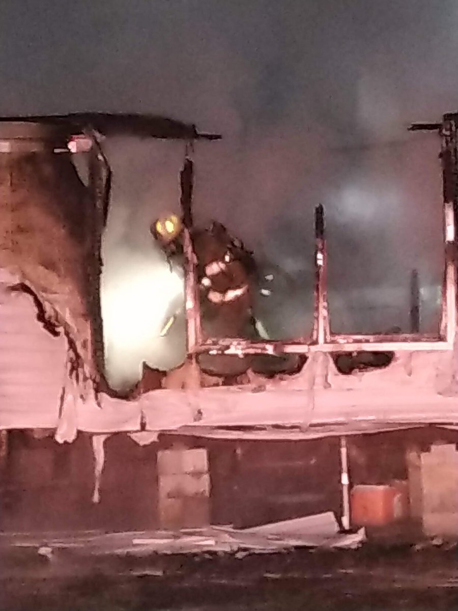 TavernFire's tweet photo. Last night, crews responded 1st due to a working structure fire on Mountain Creek Rd. All occupants safely made it out of the home. #smokedetectorssavelives https://t.co/Ui4qVevl8g