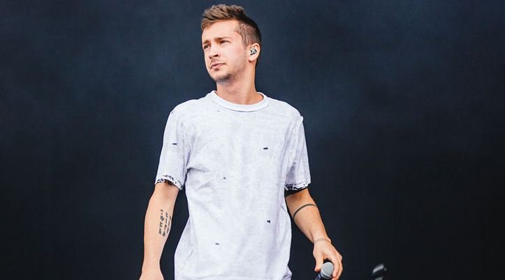 One half of Tyler Joseph, celebrates his birthday today! Happy Birthday 