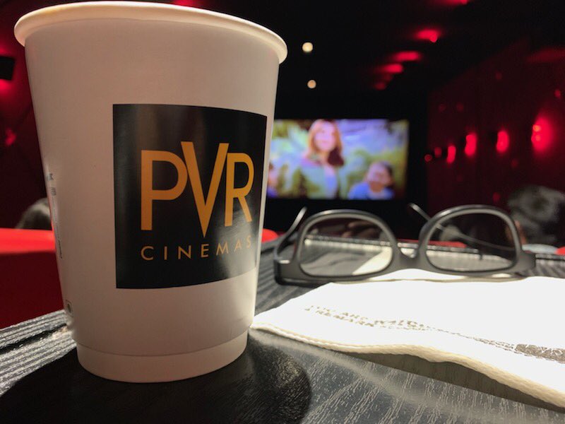 Kumargautamkg's tweet image. Only VFX in climax sequence doesn’t make an interesting film.  Barring the characterisation of ‘pakshiraja’ played by #AkshayKumar I didn’t find anything interesting about #Robot2point0. Screenplay and editing was an utter disappointment. 

#Robot2 #Robot #RoboShankar
#Robo2