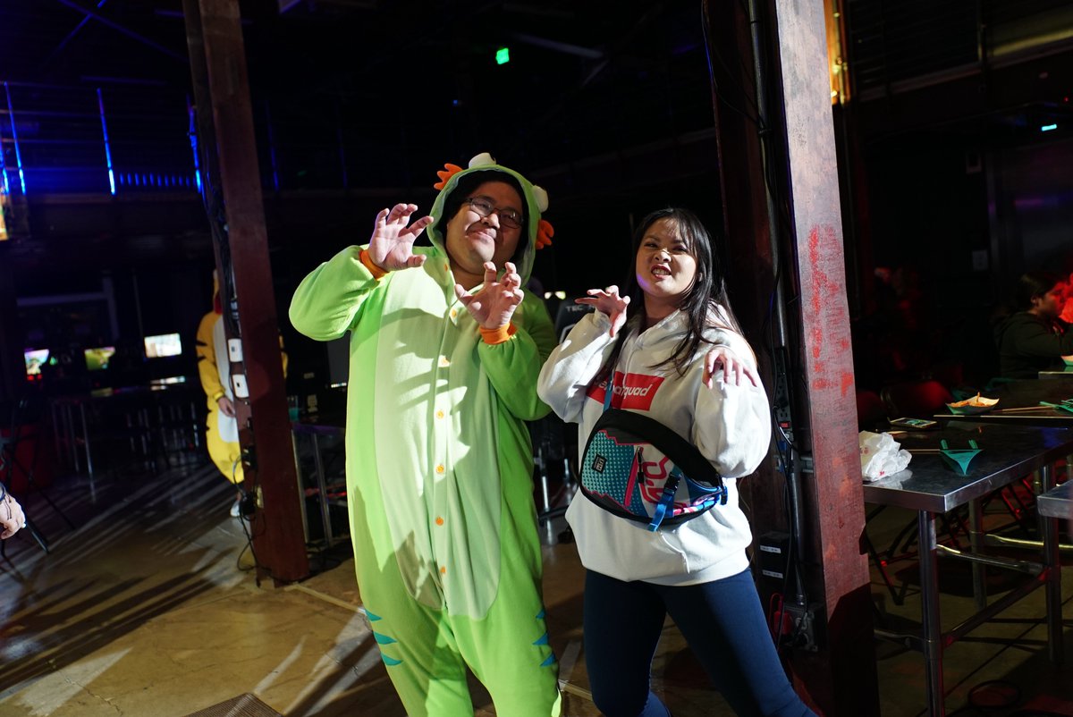 ESA_OC's tweet image. #RastakhansRumble has taken over the arena! There's still time to stan your team and win prizes!