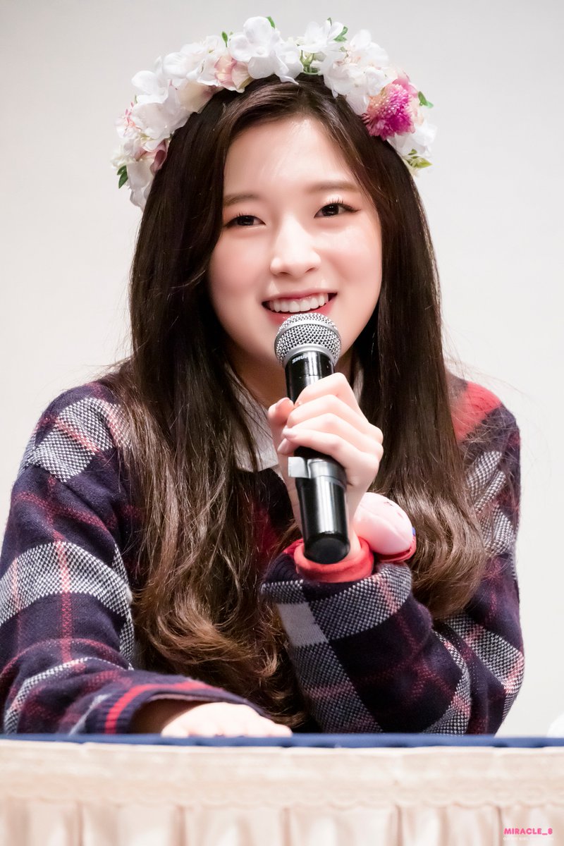 miracle__8's tweet photo. 181124 KBS 미디어센터 심석홀 팬사인회
#OHMYGIRL #오마이걸 #Arin #아린
(@WM_OHMYGIRL) https://t.co/xUcSkjCq1k