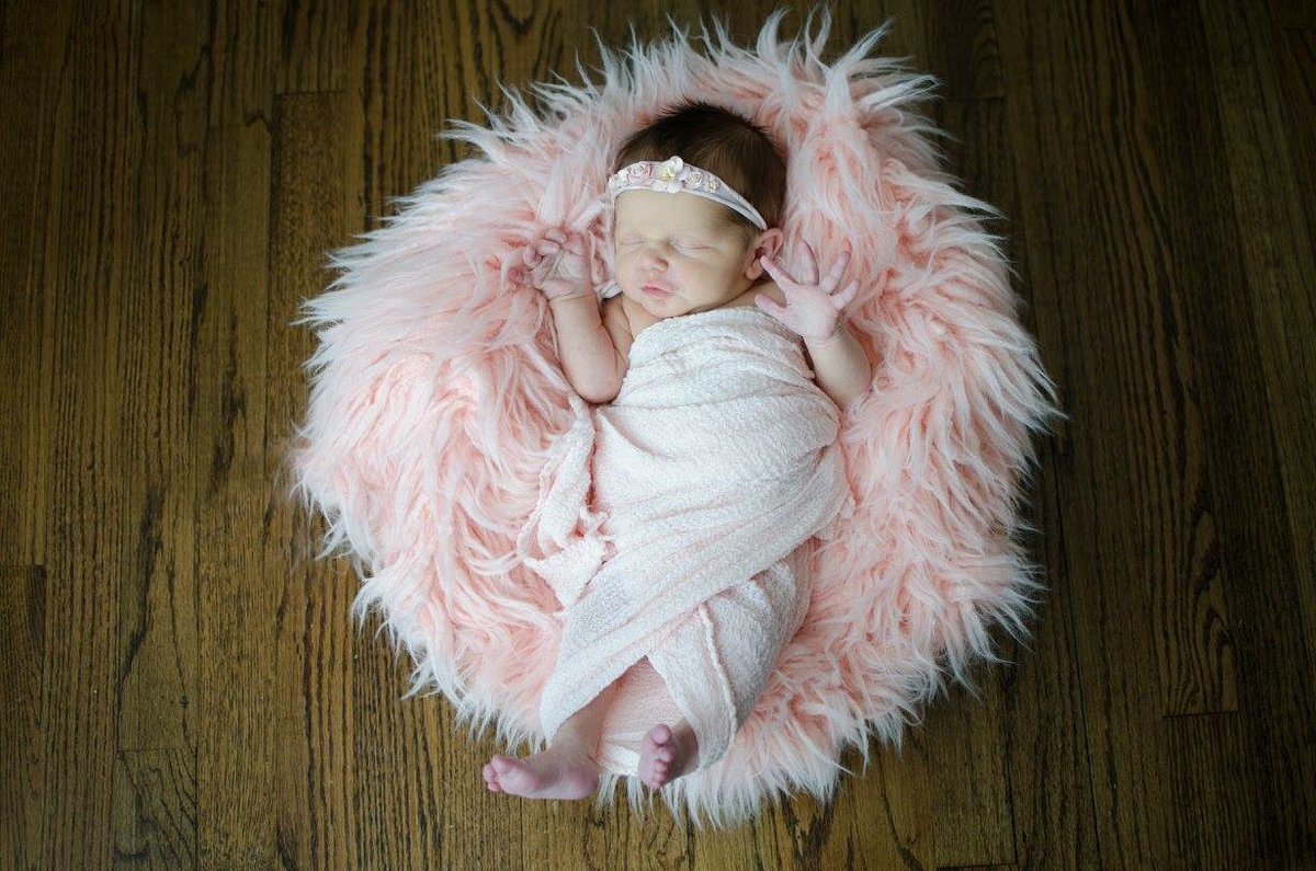 SarahR021's tweet photo. It’s almost this mama’s favorite season... PLANNING KERRA RAY’S BIRTHDAY!!!!! Send me all the best suggestions for a TWO party! #MyBabyisTWO #KerraRay #KerringtonRay #MyBaby #MamasGirl https://t.co/4vNYhxGfms