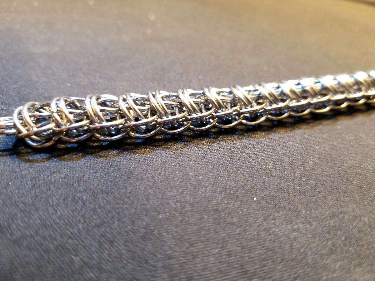 HwingsMarcia's tweet photo. Stainless Steel FireWyrm bracelet I made #chainmail #chainmaille #bracelets #metals #jewelry https://t.co/Y3Lek4Zpdj