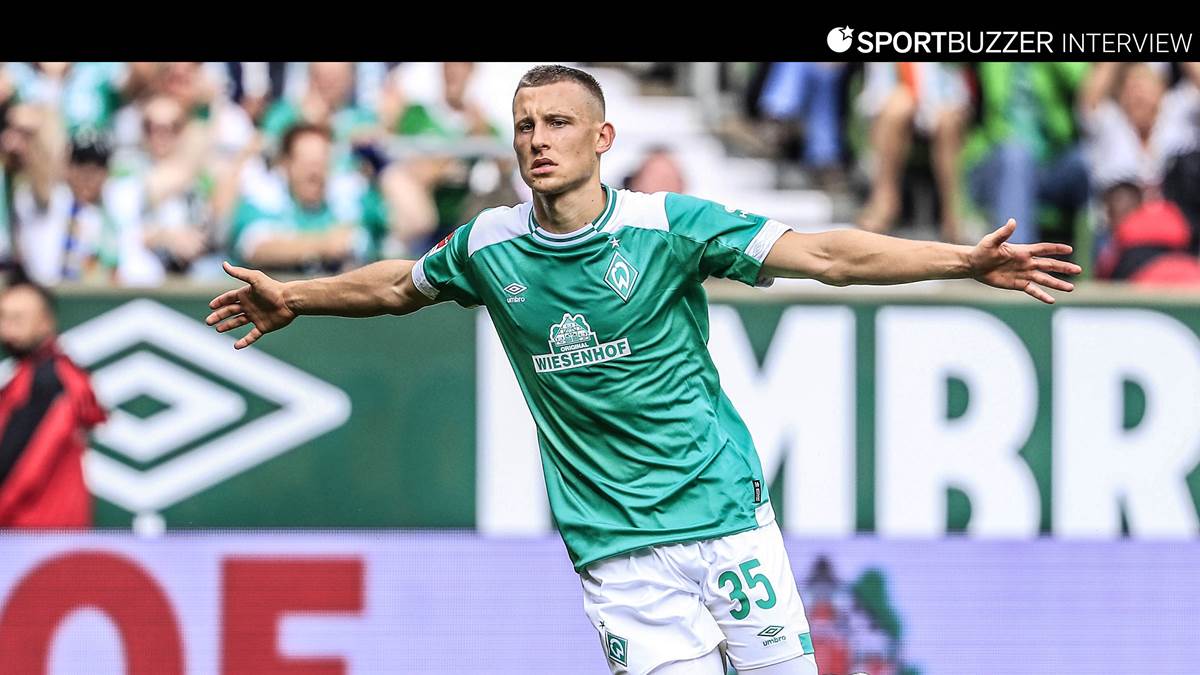 Sportbuzzer's tweet photo. INTERVIEW | Bremen-Jungstar Maximilian #Eggestein im Gespräch mit @itsEricZimmer vor #SVWFCB: "In meiner Familie war die eine Seite schon immer für #Werder, die andere für die Bayern" #FCBayern #SVW

➡️ https://t.co/83SA4MyFNn https://t.co/Vgq3vAI6LZ
