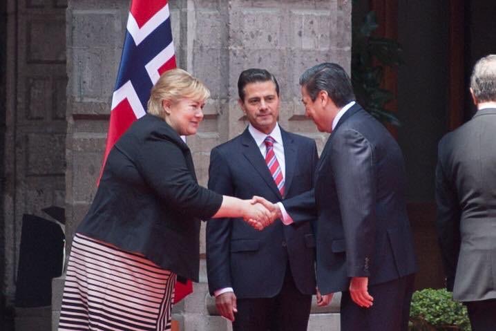 BaltazarxTam's tweet photo. Presidente @EPN, hoy concluye una etapa que representa para mi el mas alto honor y una de las mayores satisfacciones de mi carrera. Ha sido un privilegio formar parte de la administración encabezada por usted, a quien debo el mayor reconocimiento y agradecimiento. https://t.co/GikMSRgv7n