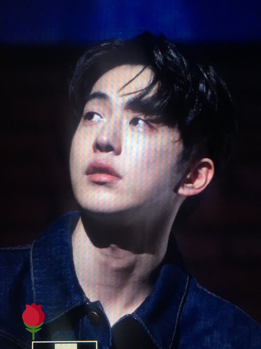 EVENING_PR's tweet photo. 181201 #남주혁 #팬미팅

앞으로는 울지말기 ㅠ_ㅠ https://t.co/z0I1k6rP9j