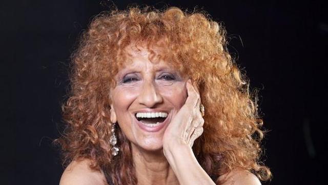 Spegne oggi 80 candeline l'attrice ANNA MAZZAMAURO!
Volto amatissimo del ciclo di film di "Fantozzi".
Auguri!
#AnnaMazzamauro #1dicembre