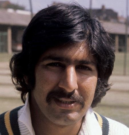 Happy Birthday to former Northamptonshire and Pakistan fast bowler Sarfraz Nawaz (born 1948) 
