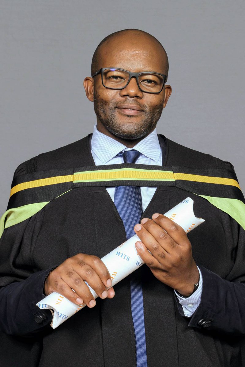 kgoatlapa's tweet photo. Master's in strategic marketing, Wits Business School, 2016. I overcame a deep dislike for school caused by a limited attention span of 23 minutes (timed). I am glad I did it, as I read up to identify a research gap for my PhD #Educationrocks #Schoolisforfools @FabAcademic https://t.co/4HRkDIxaw4