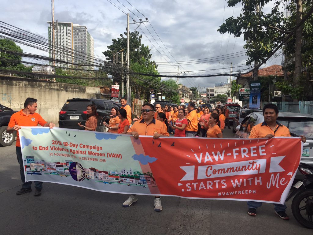 COMELEC_MisOr's tweet photo. COMELEC Mis.Or joins the 2018 18-Day Campaign to end Violence against Women(VAW). The group danced along the streetroad fronting OPES to RAISE AWARENESS to the passerbys. (more photos uploading) ##18dayC #endVAWC #GenderEquality @commrguanzon @dirfrancesarabe @ComelecRX @COMELEC https://t.co/6IuteySU8k