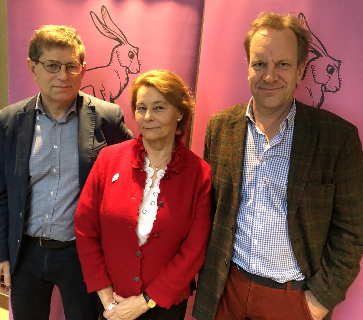 kvartalet's tweet photo. 70 % av självmorden begås av män. Veckopanelen Special #manfall: Danuta Wasserman, Magnus Henrekson, Åsa Linderborg, Johan Lundberg och @paulinaneuding. Varför faller män i status och inflytande och vad kostar det samhället? Programledare @staffandopping https://t.co/LRtd3nljam https://t.co/rv5mFdBf76