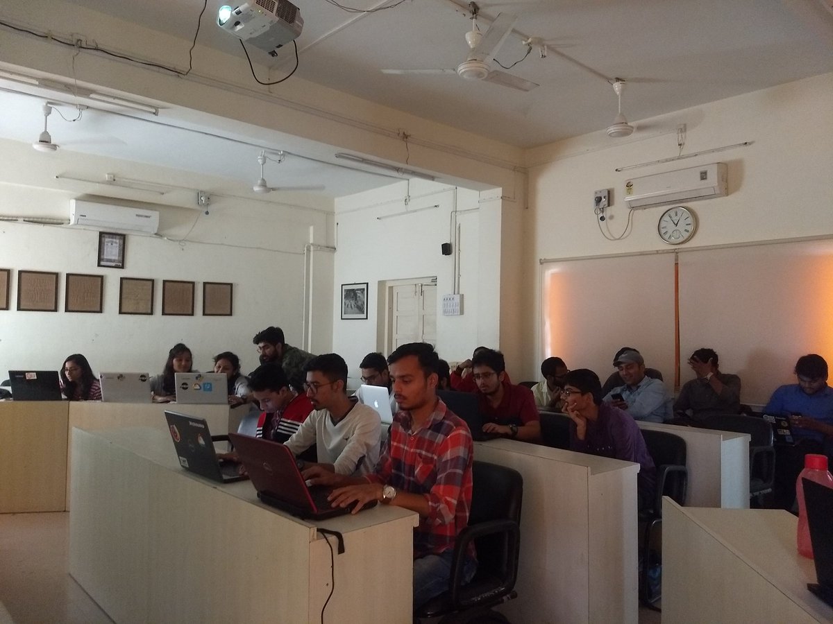 iamHarshilBarot's tweet photo. Hands-on experience on A frame at  #localhackday by @pransh15 

@MLHacks
@Moz @mozguj @Miten96 
#hackathon https://t.co/xLwQNakGmV