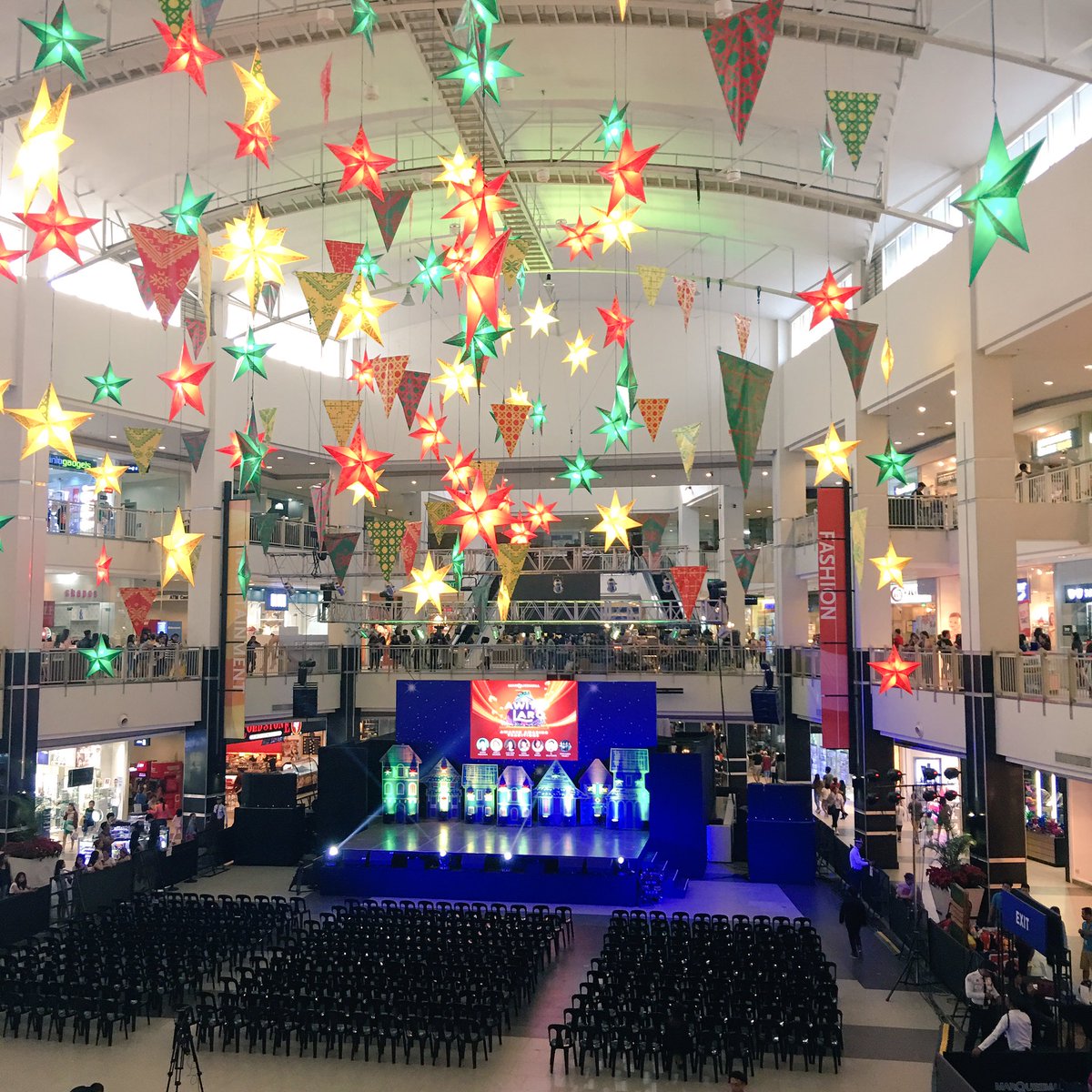 bossingdonny's tweet photo. All set here! #AwitAtLaro @donnypangilinan @RJdelaFuente @KianaVee https://t.co/6QOHIUdUEC
