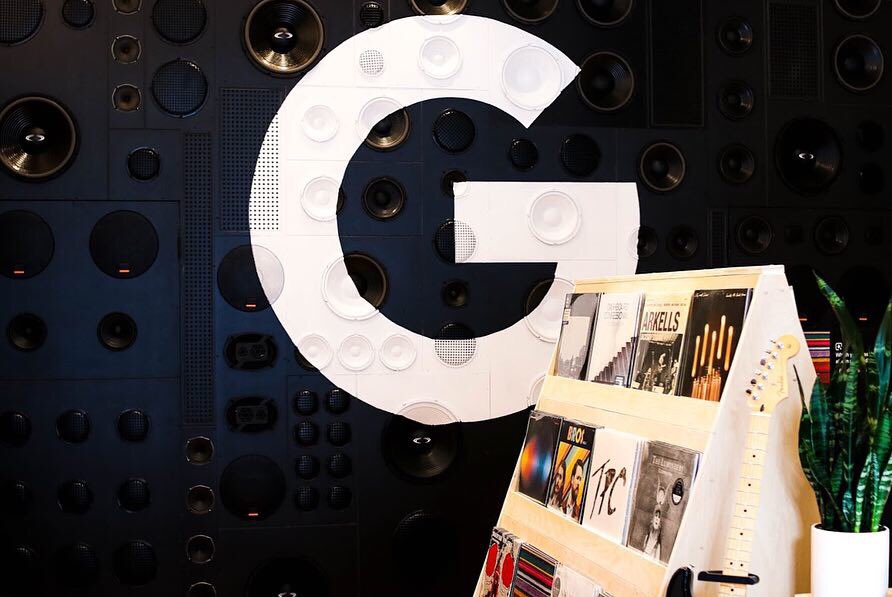 dinealonemusic's tweet photo. Don't forget to stop by the interactive ✨#PixelRecords Pop Up✨ with us and @googlecanada at 202 Queen St. W Toronto this weekend! Grab some friends and go hands-on with the Pixel 3, enter for a chance to win exclusive giveaways, and listen to sick music while you're there 🤘🤘 https://t.co/yI7xEOeMn4