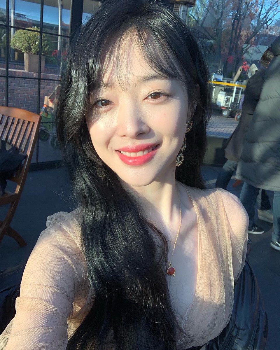 TRANS] 181201 f(Sulli) \u003d Instagram Update: \, image size:960x1200