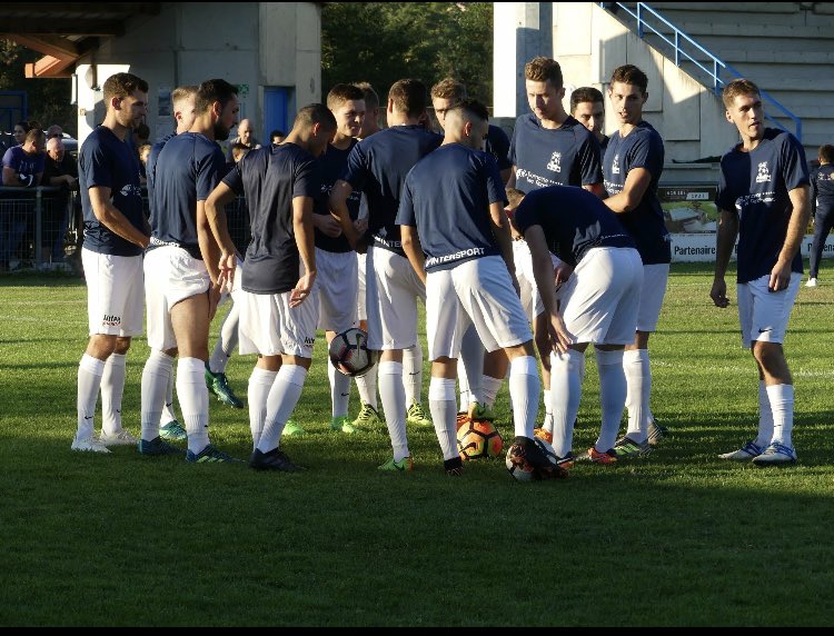 ASSAFAUBENAS's tweet photo. Ce soir c’est ....
Maaaatttttccchhhh !!!⚽️⚽️

Notre équipe fanion va tenter d’aller chercher une 3 ème victoire de suite à Cruas à l’occasion du derby Ardéchois pour s’installer un peu plus dans le haut du tableau! 
#Détermination #AllezLASSAF #RamenezLes3PointsALaMaison 🔵⚪️💪🏼 https://t.co/ODnYm987A9
