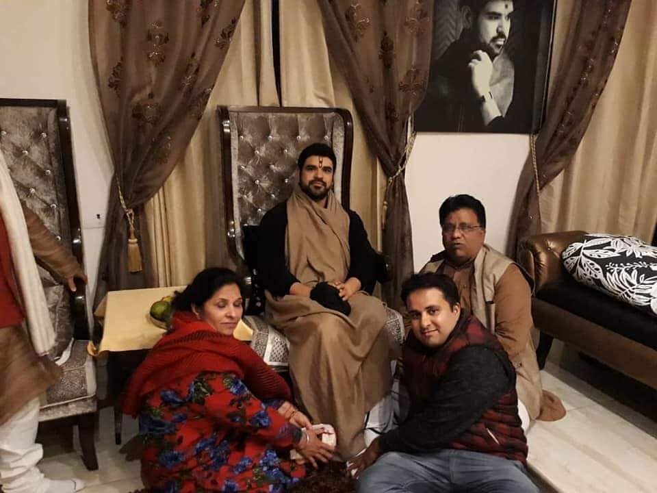 gaurav_krishnag's tweet photo. श्री राधे जी,
होशियार पुर कथा अंतिम दिवस गुरु जी ने भक्तों को दर्शन दिए, अपना आशीर्वाद ओर ज्ञान प्रदान किये.... ..😊😊😊😊
😊😊😊😊😊😊
#gauravkrishnag 
@bhagwatmission 
 @ramabhilash1970
#hoshiyarpur  #ktha 
@gauravkrishnag https://t.co/RrndVtHr59