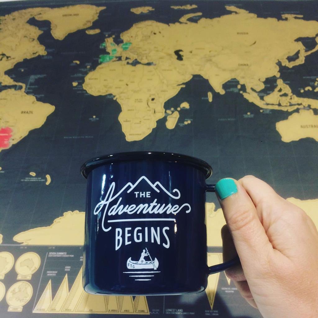 materialrev's tweet image. Hoy empieza la aventura de la #Navidad y abrimos también por la tarde de 17:30 a 20:30h
#ScratchMap y taza Adventure es un #regalo ideal para viajeros!
materialrevolution.es
#Granada #regalosoriginales