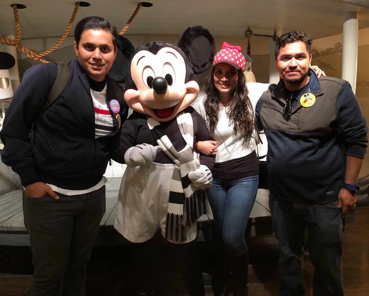 90 years of Mickey 😍🐭❤️ <a href="/HUMBERTO_128/">HUMBERTO DELGADO</a>